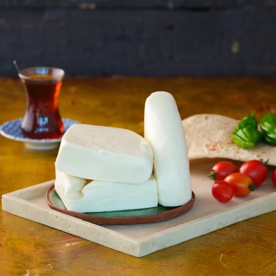 Kaşarcızade Beyaz Köy Peyniri