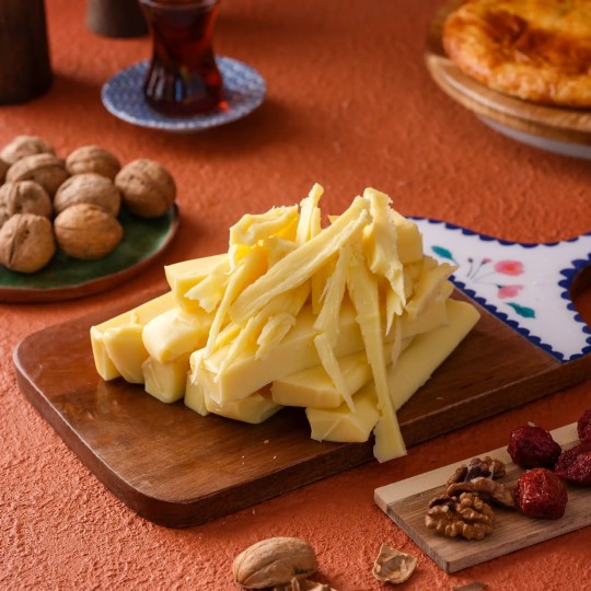 Yağlı Dil Peyniri – Kars’ın Doğal Lezzeti | Kaşarcızade